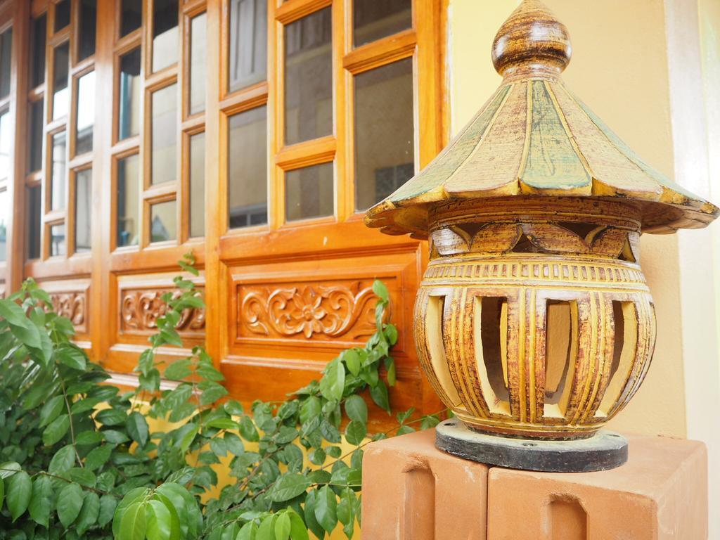 Baan Bussara Hotel Phra Nakhon Si Ayutthaya Exterior foto
