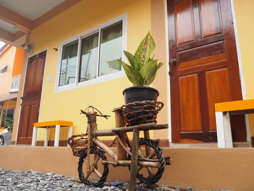 Baan Bussara Hotel Phra Nakhon Si Ayutthaya Exterior foto